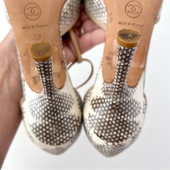 CHANEL | Snakeskin Print CC Logo Leather Pointed Toe T-Strap Pumps Heels Vintage - Picture 14 of 15